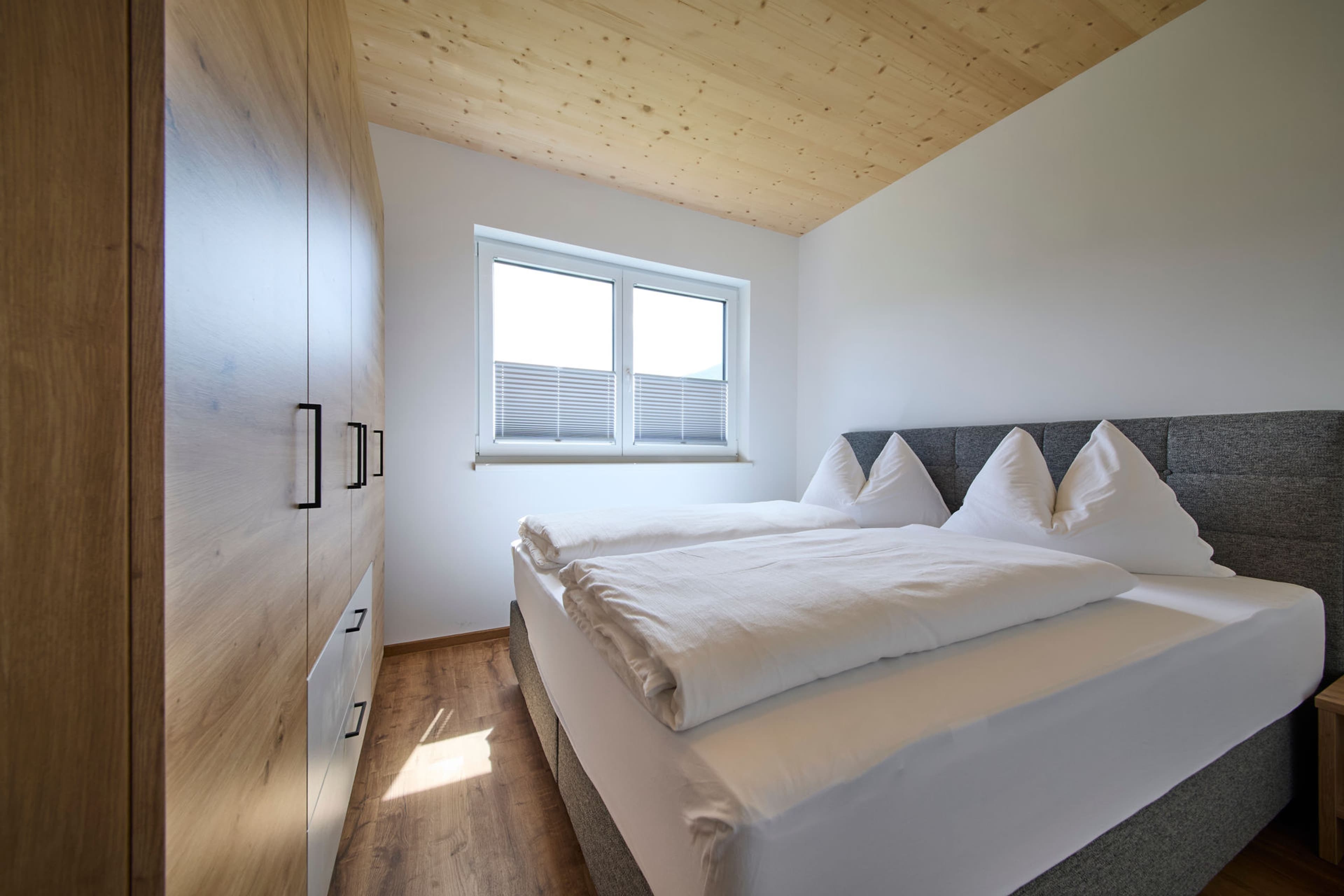 Baron’s Living - Apartment Top 3 - Image 3