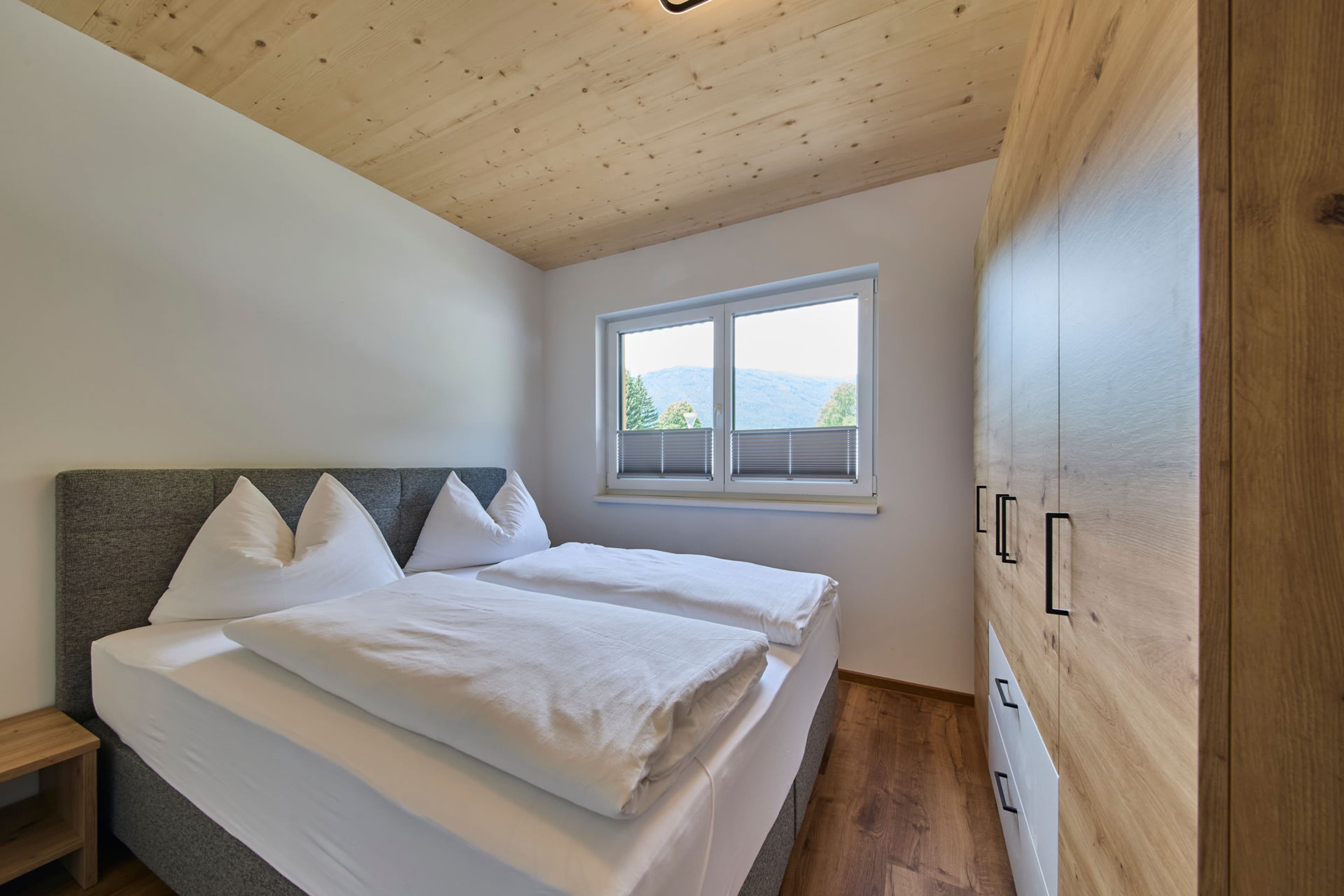 Baron’s Living - Apartment Top 4 - Image 2